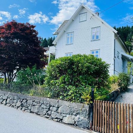 Apartamento Brand New Flat, Parking! Bergen Exterior foto